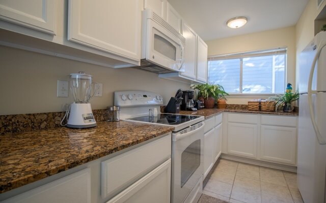 Oak Shores 66