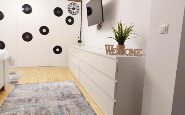 Studio 22