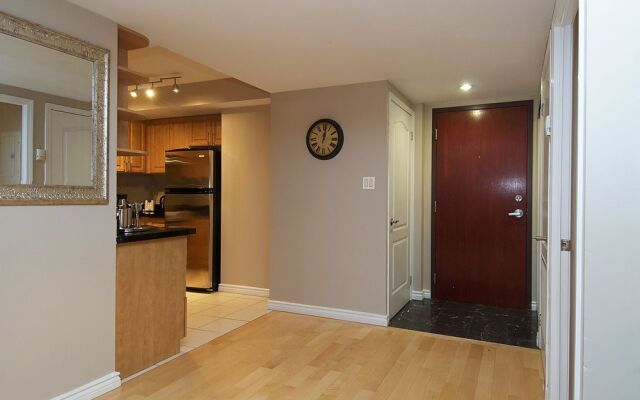 WhiteHall Suites - 20 Bluejays Way