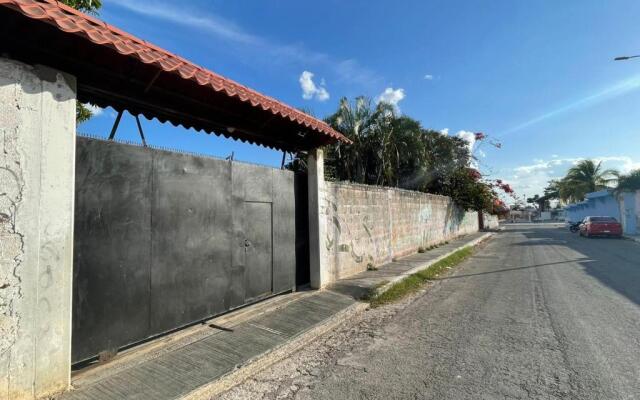 Cuevita + Nido /Piscina & Jardín compartido