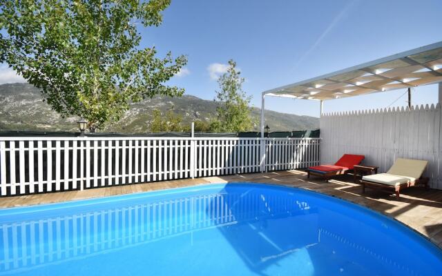 Villa Belize 1 by Helaltatilvillari