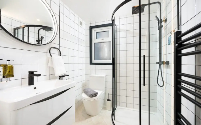 Beautiful 3 Bed House - Habita Property