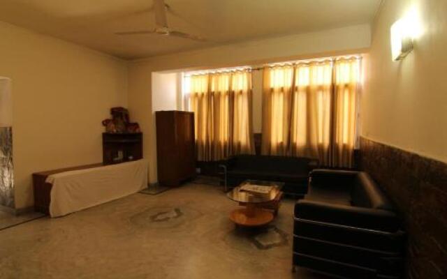 Kahira Guest House