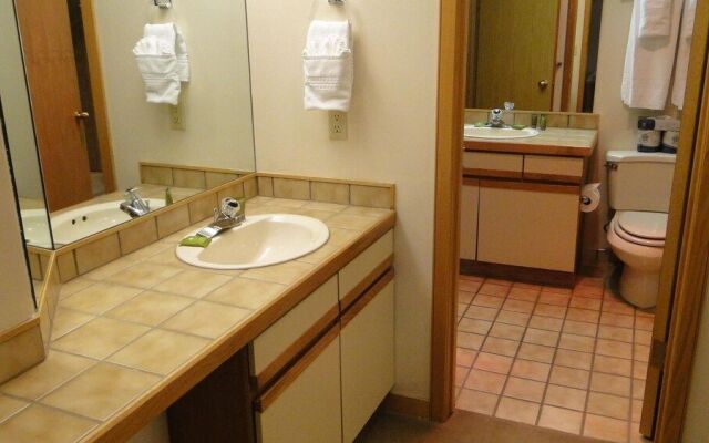 204 Ski Run by RedAwning