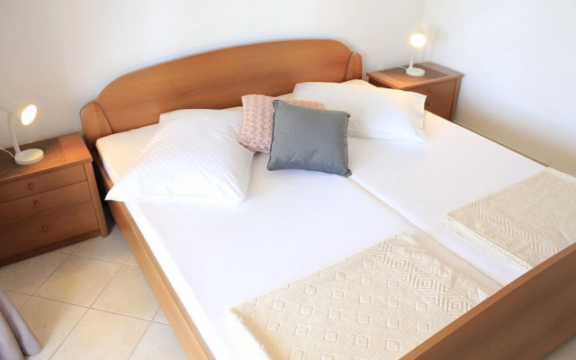 Zdenka - 10 m From the Beach - A4