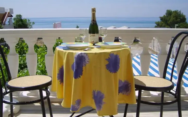 Thendraki Rooms