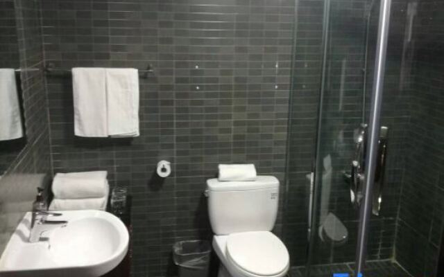 Ease Hotel (Shenyang Changjiang North Street Beiling Park Branch)