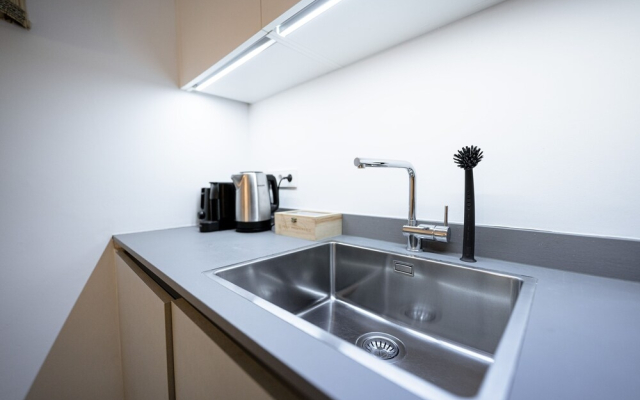 Luxury 1Br Apt W Terrace In City Centre