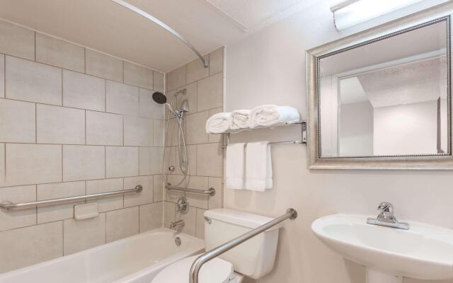 Hawthorn Suites Dallas Love Field