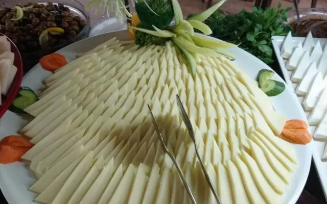 Отель Serin
