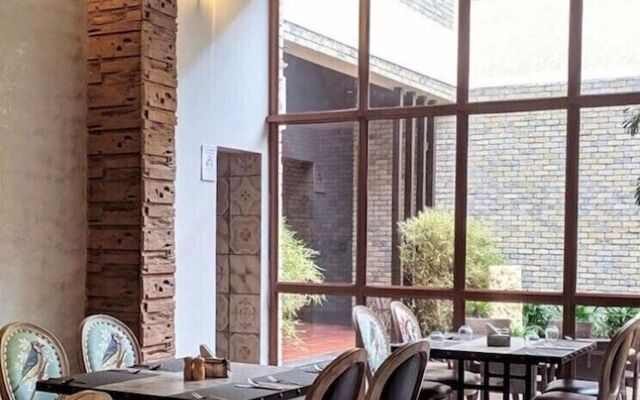 The Summer House, Pachmarhi - AM Hotel Kollection