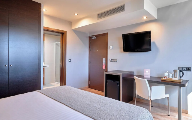 Hotel Turia Granada - Image 2