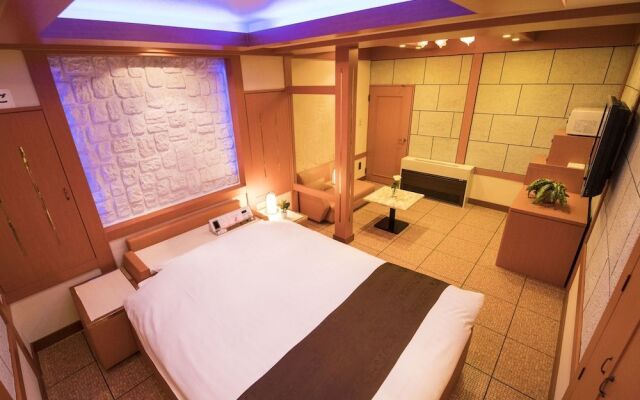 HOTEL METRO - Adult Only