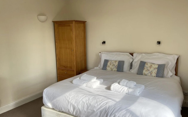 Ty Fynnon Holiday Cottage