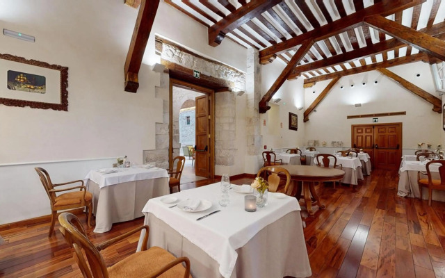 AZZ Peñafiel Las Claras Hotel & Spa
