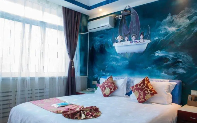 Yunlai Film and Television Theme Culture Hotel