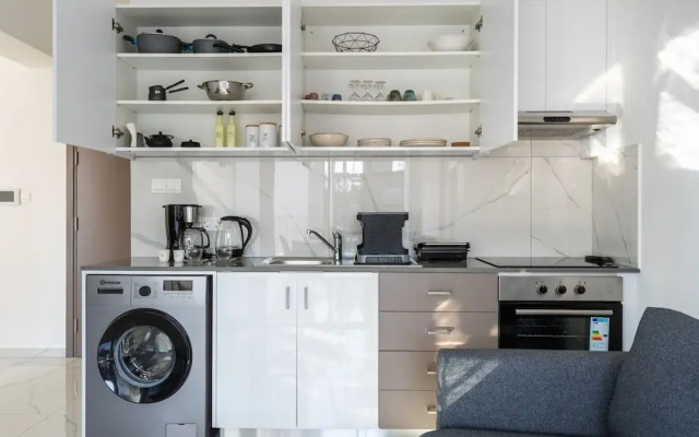 Marble - Studio & Balcony in Larnaca