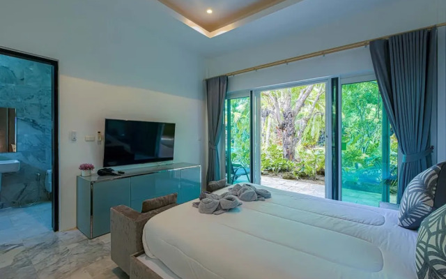 6BR Luxury Tropical Pool Villa PH125