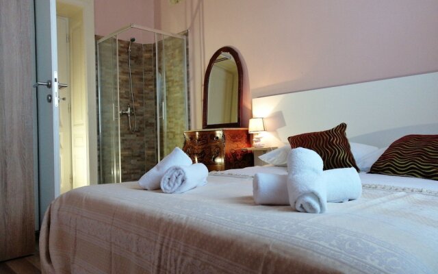 Sun City Boutique Rooms