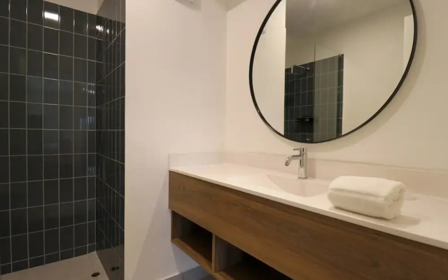 w Extraordinary 2BR With Balcony in Miraflores