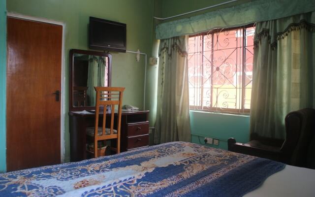 Kad Hotel