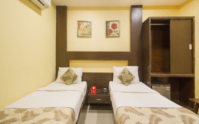 OYO 10225 Hotel Sree Chandana