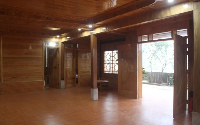 H'mong Home Mountain View