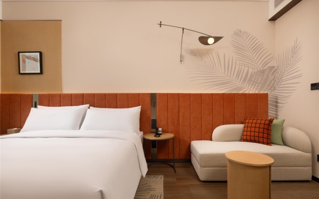 Hilton Garden Inn Jinghe County – Guest Rooms – Jinghe