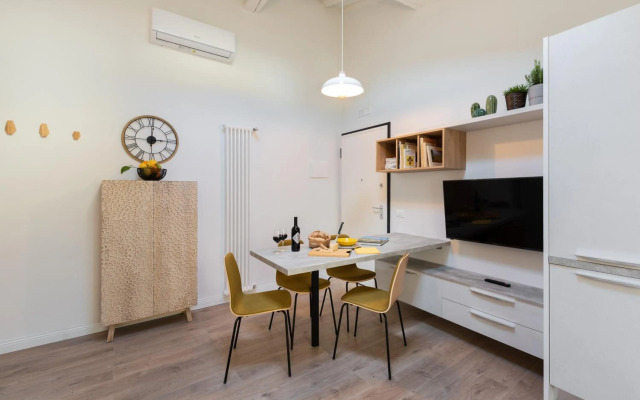 Living Walls Florence Apartments