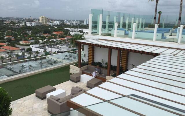 Grand Beach Hotel Surfside West