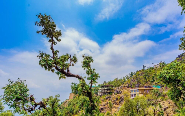 OYO Home 14127 Doon View 2BHK