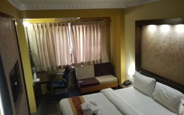 OYO 120 Hotel Tayoma