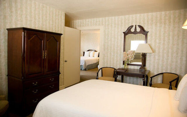 Carousel Inn & Suites