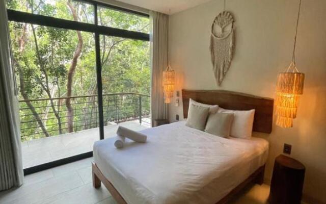 Jungle View 2bed 2bath Condo/ Wi-Fi/ Pool/ Gym