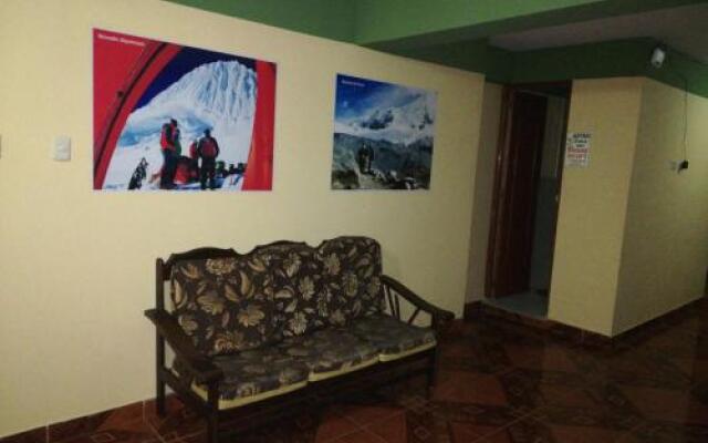 Artesonraju Hostel Huaraz