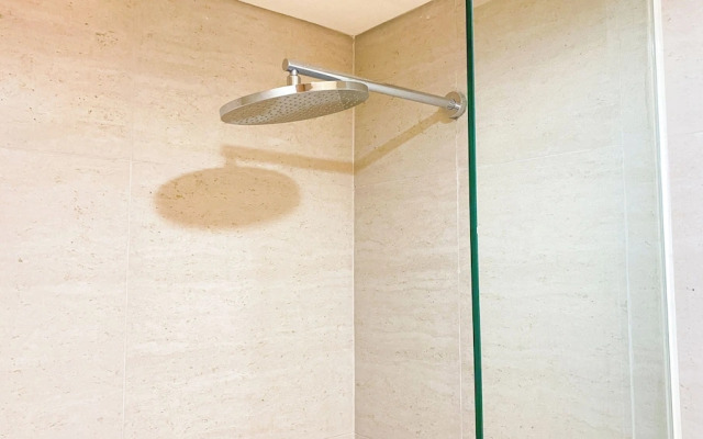 Warm And Cozy Studio Apartment At Gold Coast