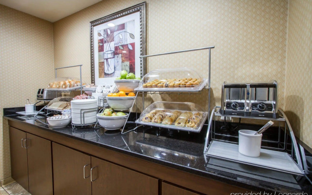 Holiday Inn Express & Suites Buffalo Downtown - Medical CTR by IHG