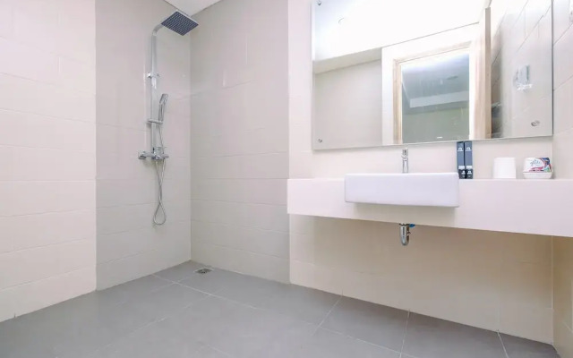 Fully Furnished And Homey 1Br Apartment At Pejaten Park Residence