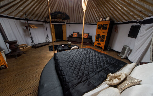 Lincoln Yurts