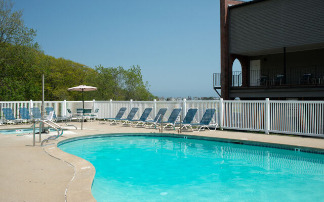 Ogunquit River Inn & Suites