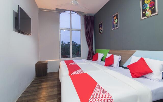 OYO 937 Lucky Hotel