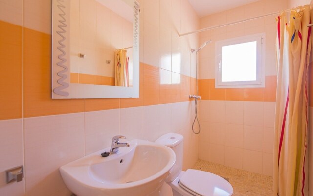 Villa - 7 Bedrooms with Pool - 104989