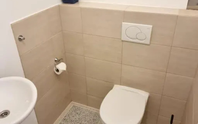 Sissi Royal Suite - Inner City 4 bedroom apartment