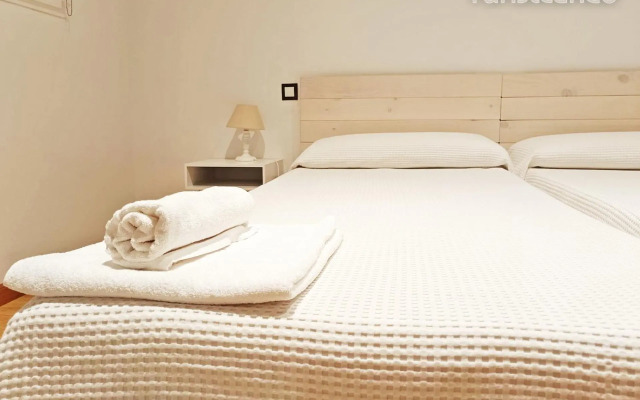 Apartamento Llerandi C: Ideal para dos personas