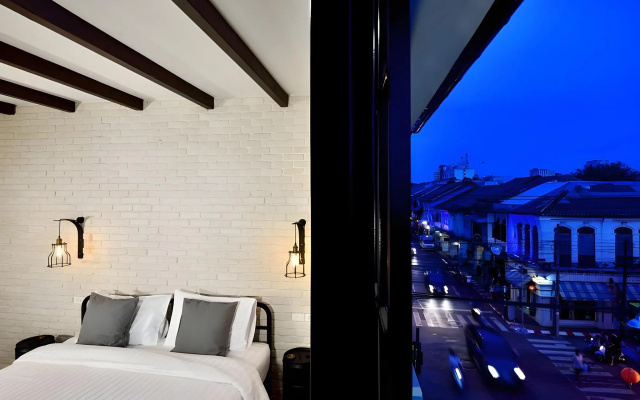 The Rommanee Classic Guesthouse – Guest Rooms – Phuket Town