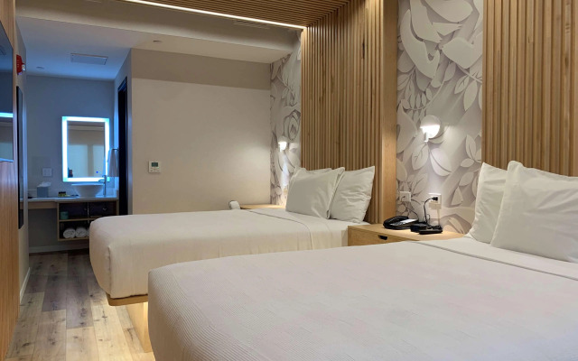 Best Western Plus Soho Hotel