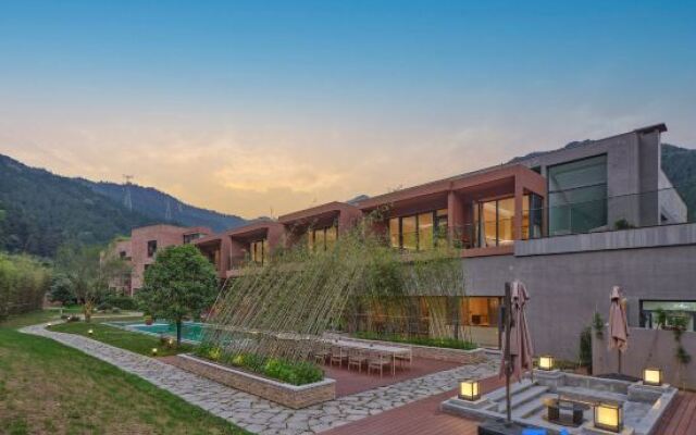 Jingdezhen Qizhu Fengguo'er Art Museum Hotel