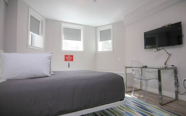 Maverick Suites at 89 Marion