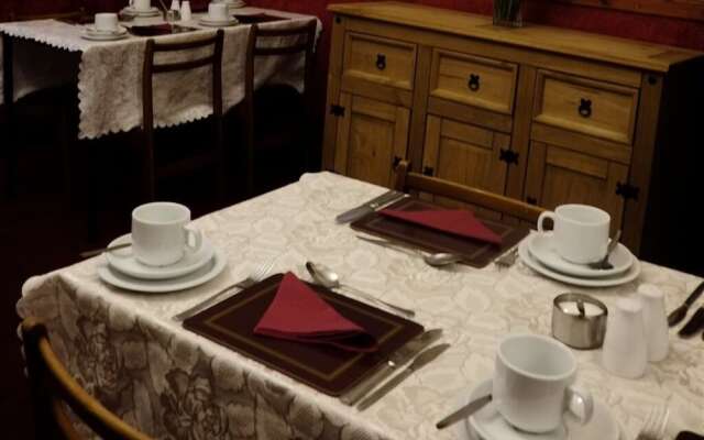 Thorncliffe Hotel