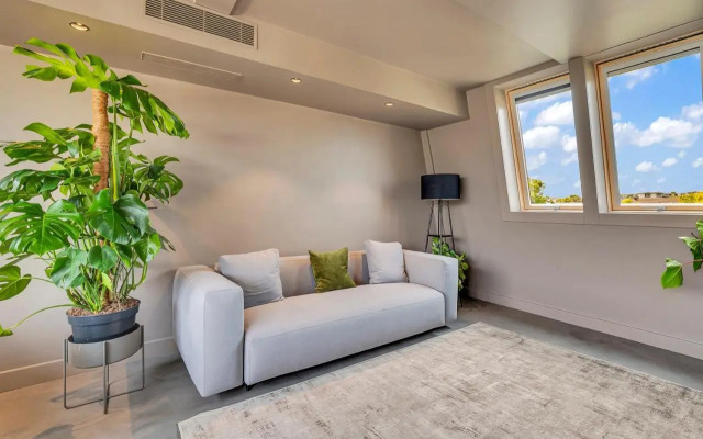 Kings House Apartments